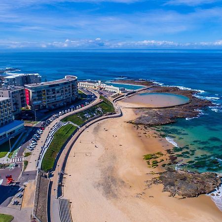 Arena On The Beach Apartment Нюкасъл Екстериор снимка